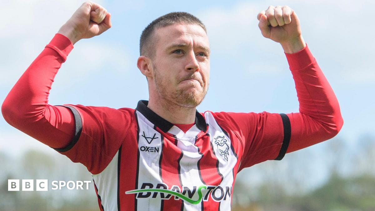 Jack Moylan em ação pelo Lincoln City antes da contratação do Cardiff City